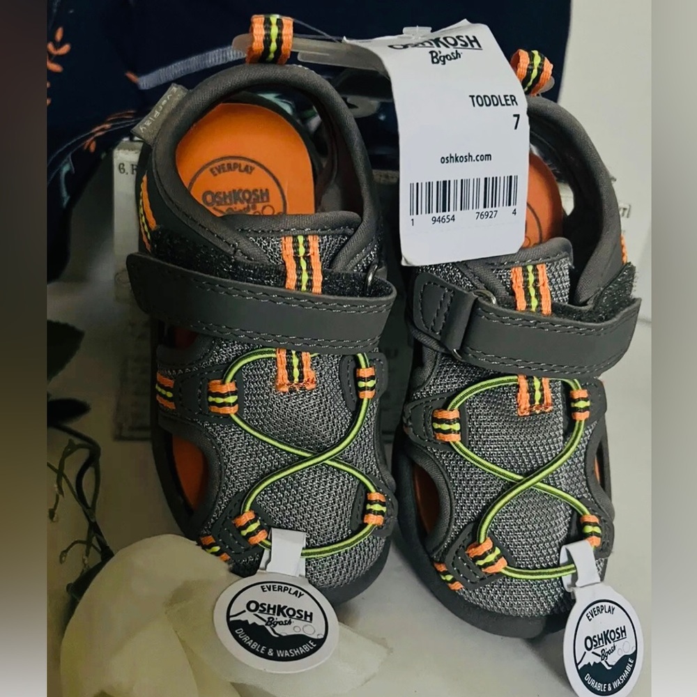 OshKosh B’gosh Boy's Everyplay Flexible Outsole Bump Toe Sandal Gray 7